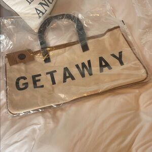 Elegant Cream and Black Getaway Travel Bag